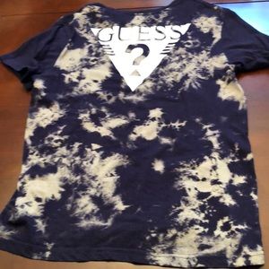 Guess T-shirt
